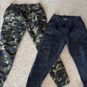 ALMOST FAMOUS Size Med Camouflage and Snake Print Cargo Joggers